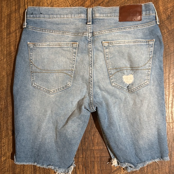 Hollister Skinny Denim Short - Picture 4 of 5